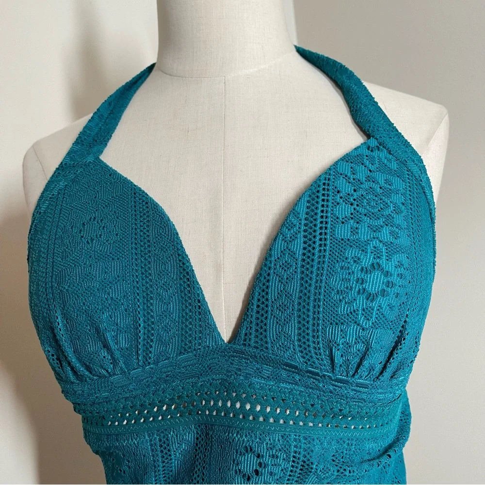 Jessica Simpson brand new